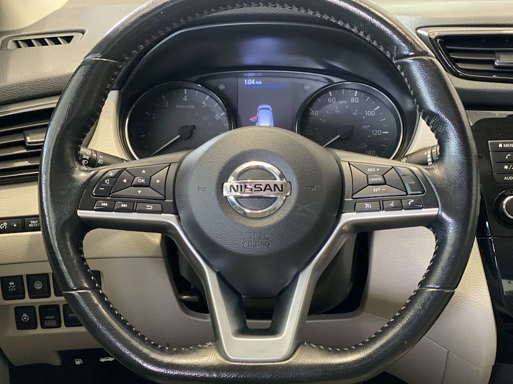 Thumbnail: 2020 Nissan Rogue Sport - 2