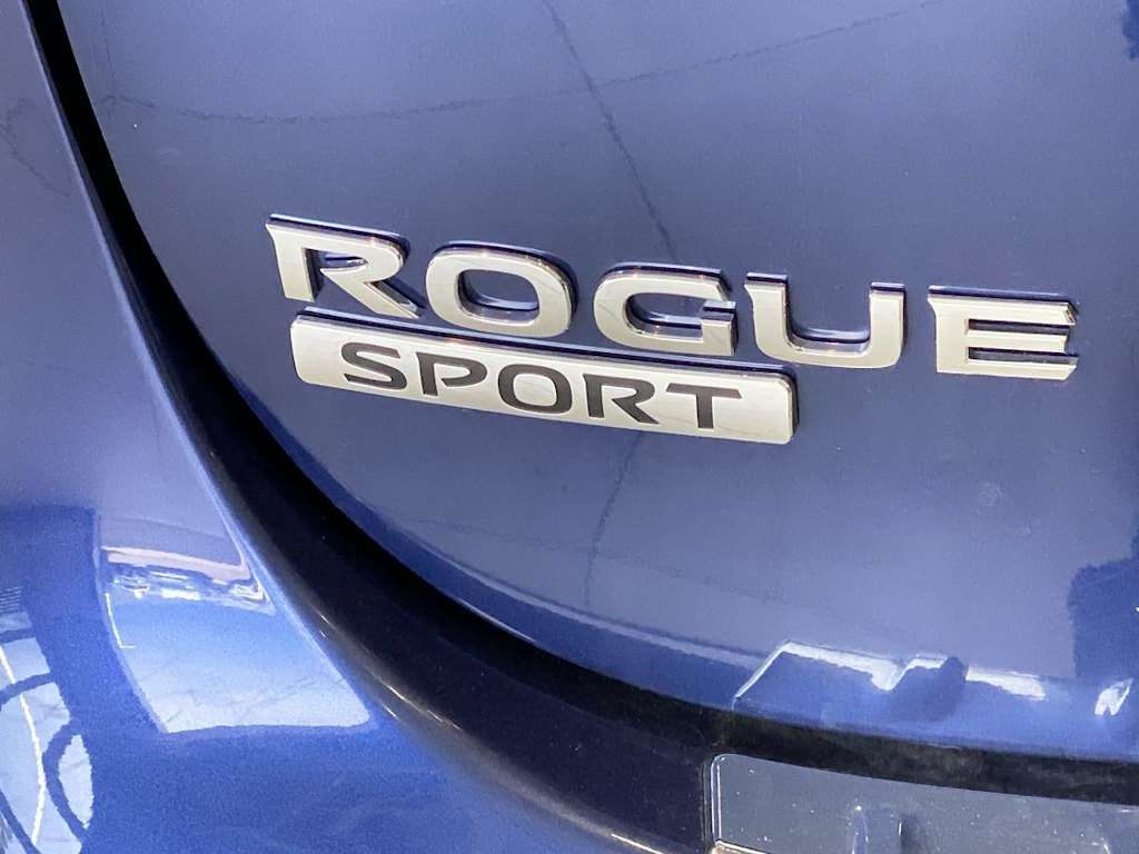 Thumbnail: 2020 Nissan Rogue Sport - 20