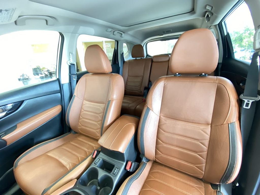 Thumbnail: 2018 Nissan Rogue - 10