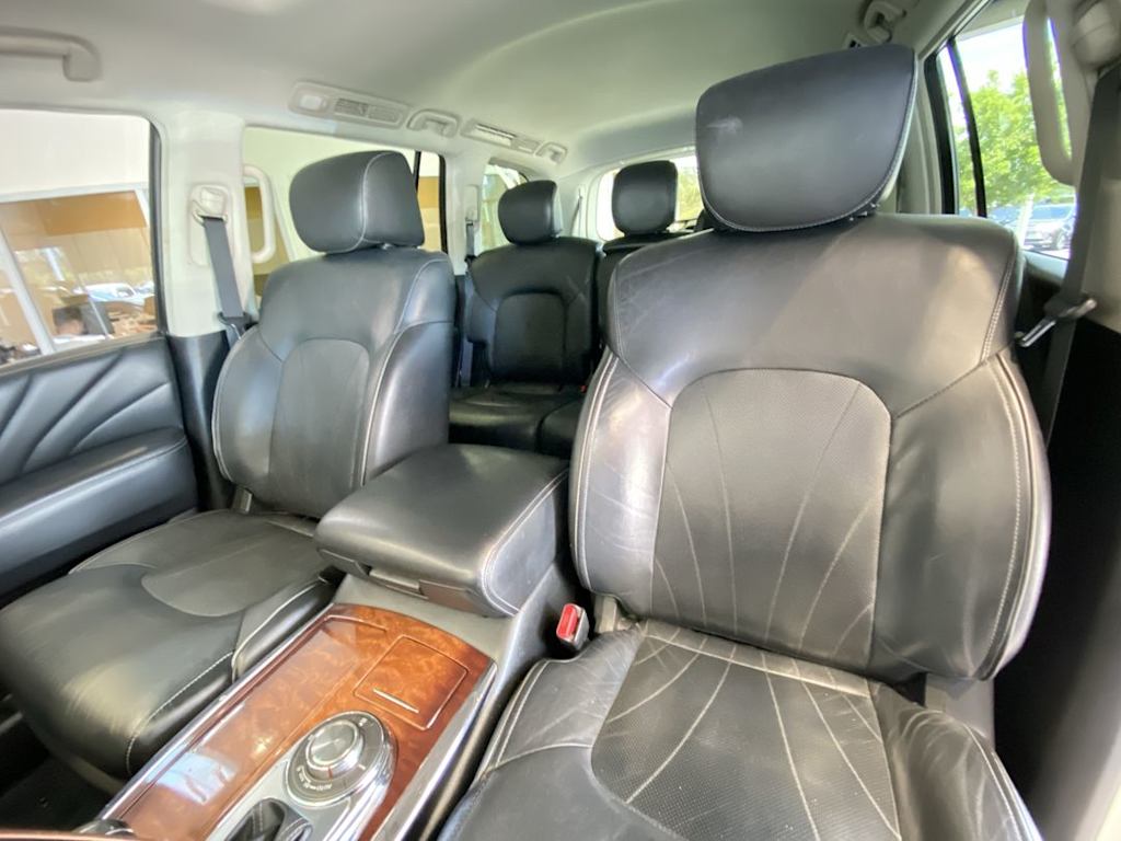 Thumbnail: 2017 INFINITI QX80 - 10