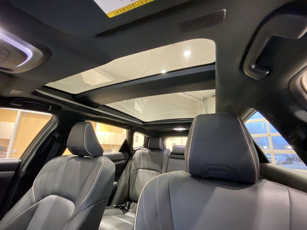 Thumbnail: 2025 Toyota Crown Signia - 28