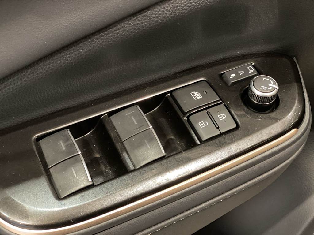 Thumbnail: 2025 Toyota Crown Signia - 24