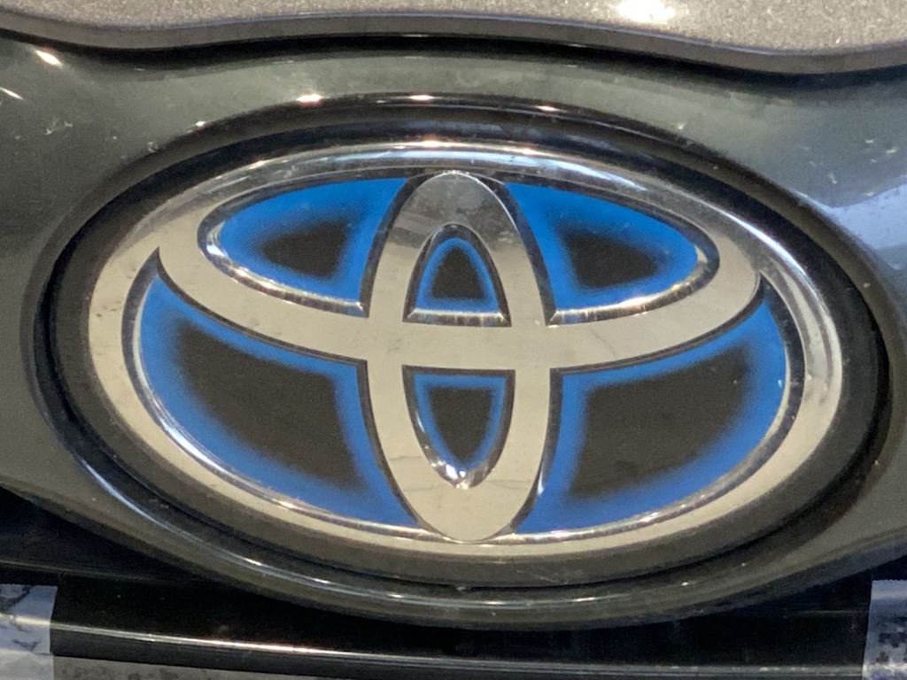 Thumbnail: 2022 Toyota Prius Prime - 19