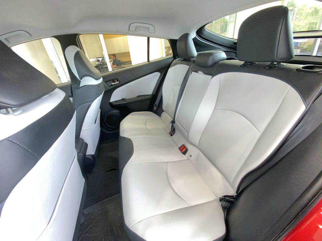 Thumbnail: 2016 Toyota Prius - 11