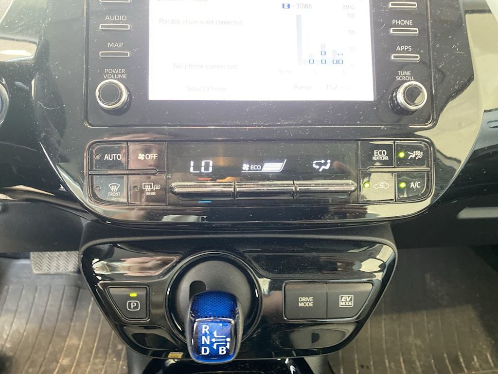 Thumbnail: 2020 Toyota Prius - 24