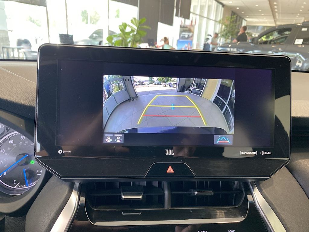 Thumbnail: 2021 Toyota Venza - 24