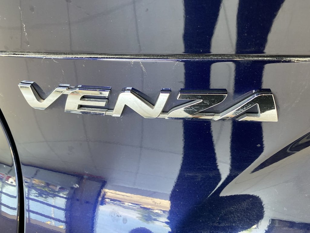 Thumbnail: 2021 Toyota Venza - 21