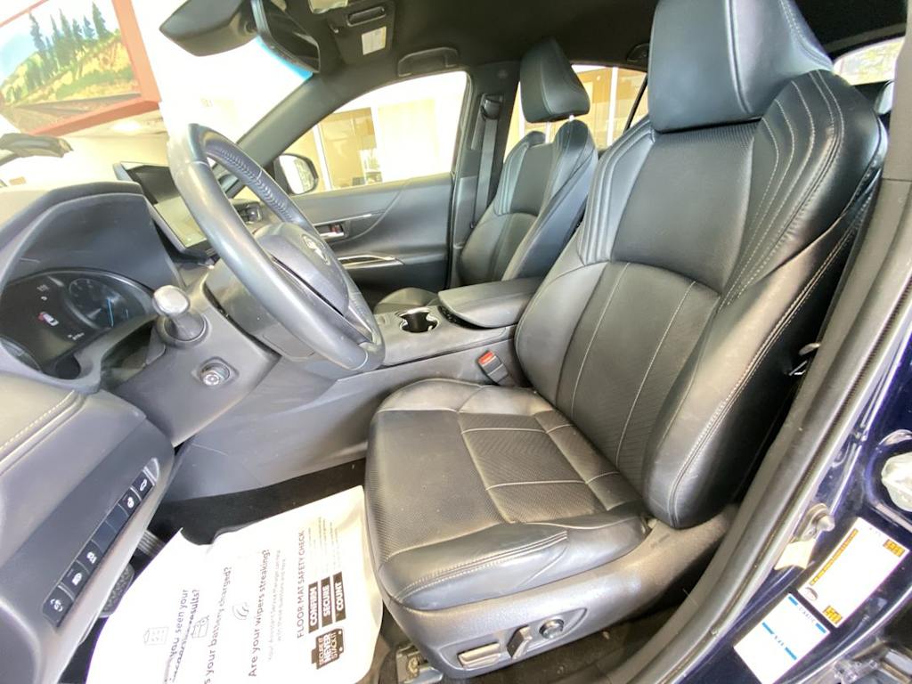 Thumbnail: 2021 Toyota Venza - 7