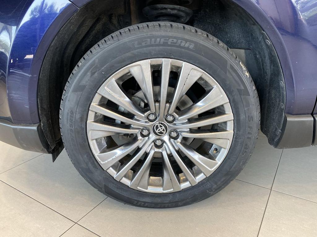 Thumbnail: 2021 Toyota Venza - 6