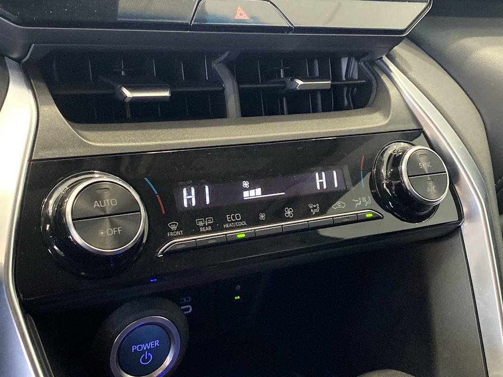 Thumbnail: 2023 Toyota Venza - 23