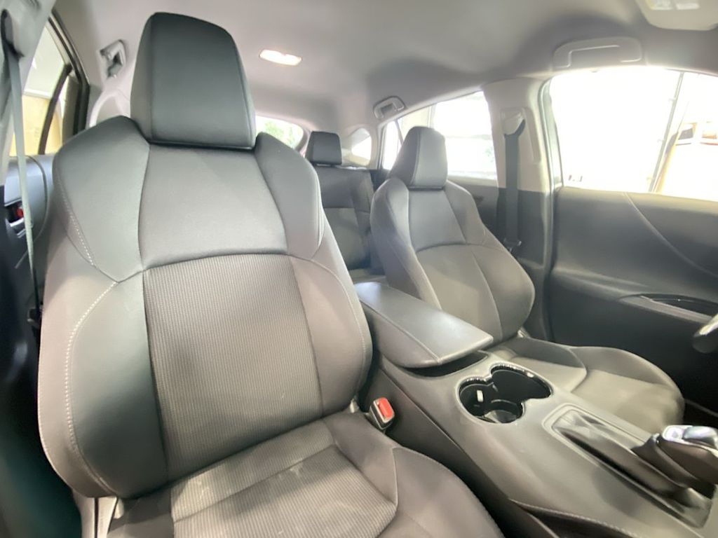 Thumbnail: 2021 Toyota Venza - 11