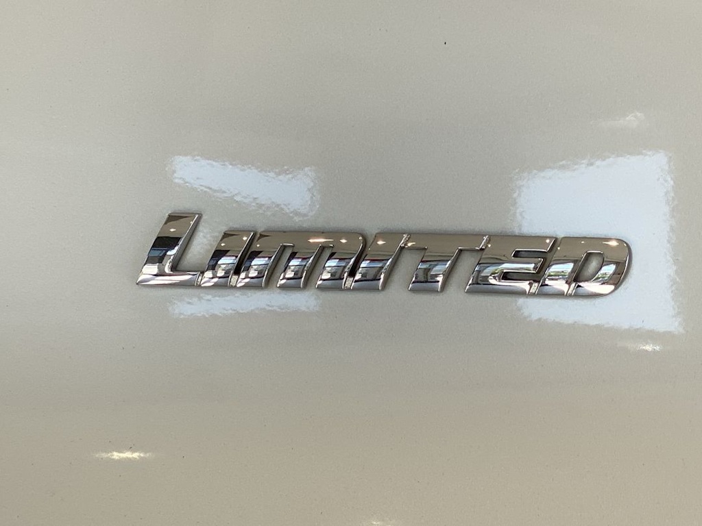 Thumbnail: 2016 Toyota 4Runner - 22