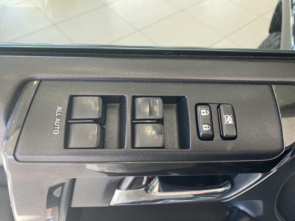 Thumbnail: 2019 Toyota 4Runner - 23