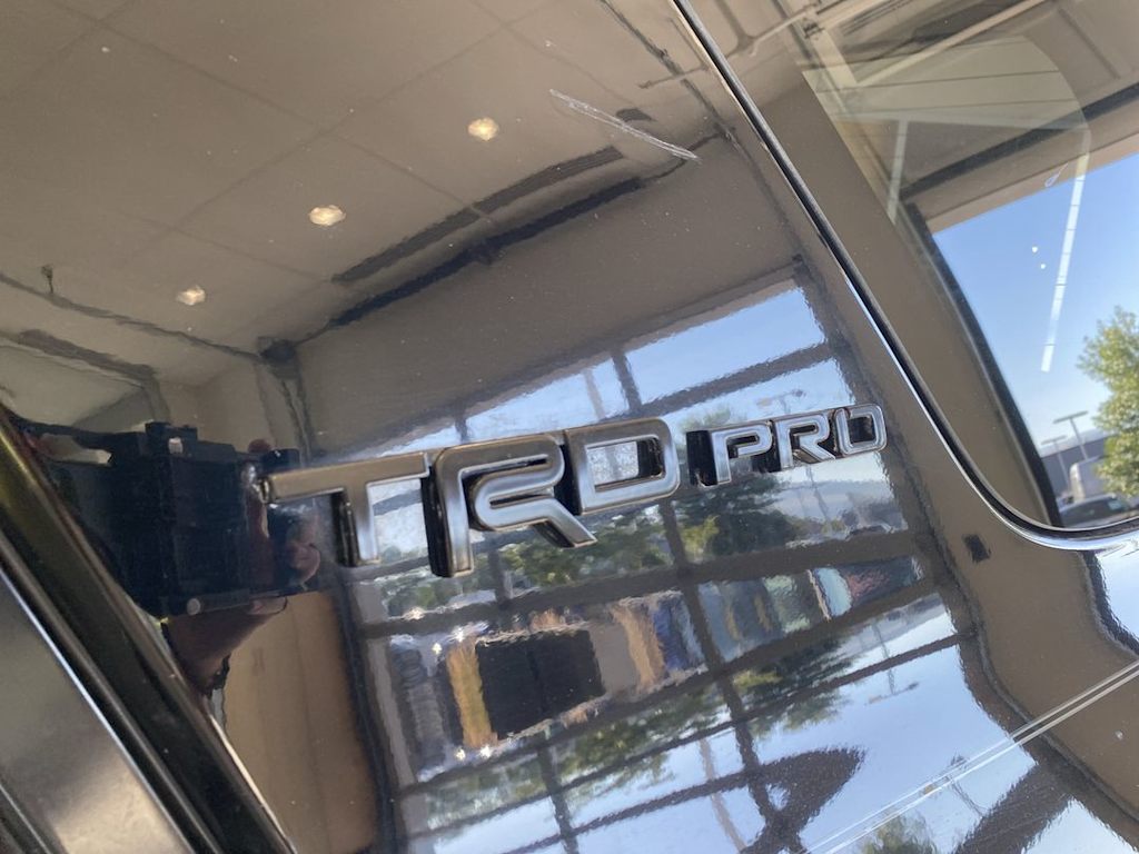 Thumbnail: 2019 Toyota 4Runner - 5