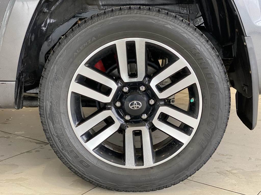 2019 Toyota 4Runner Limited 7