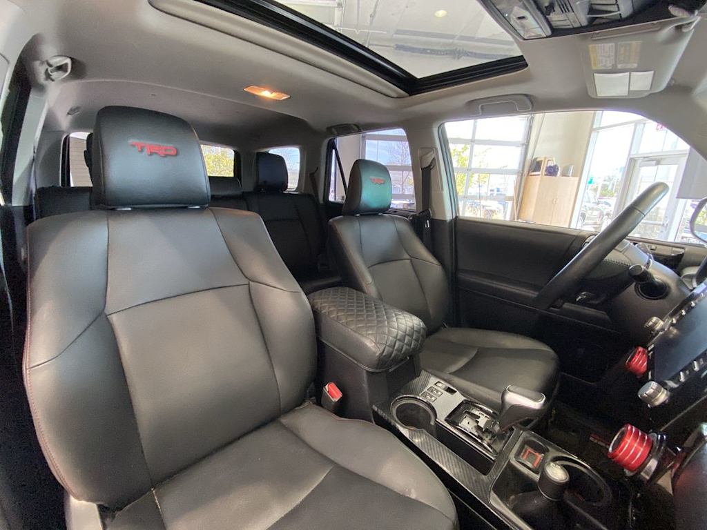 Thumbnail: 2020 Toyota 4Runner - 10