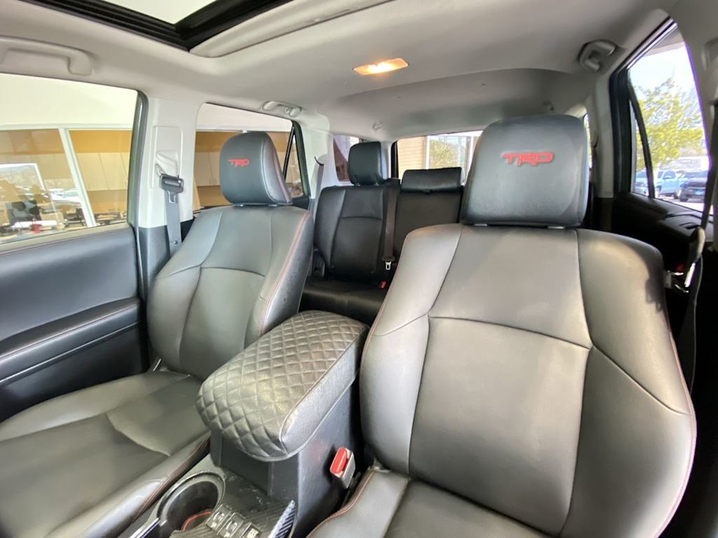 Thumbnail: 2020 Toyota 4Runner - 9