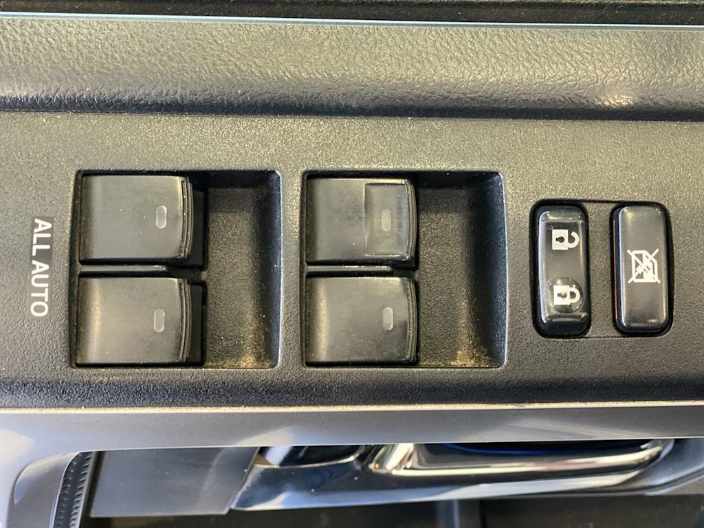 Thumbnail: 2016 Toyota 4Runner - 21