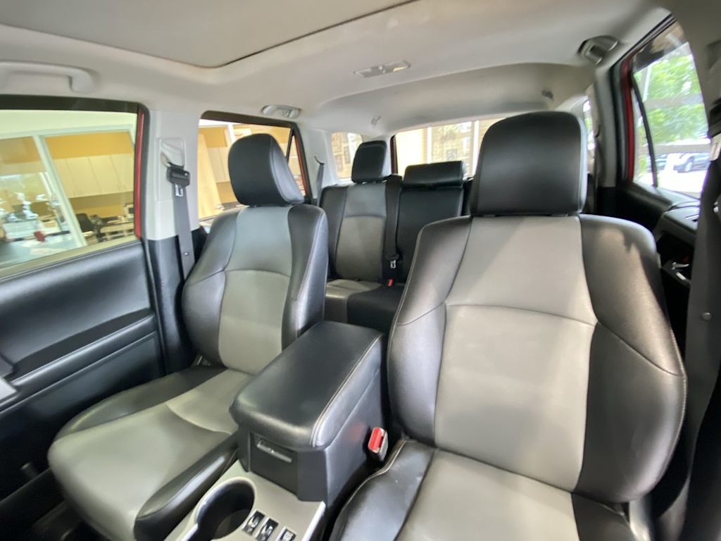 Thumbnail: 2015 Toyota 4Runner - 10