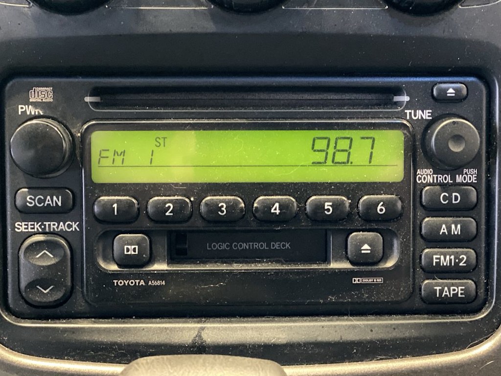 Thumbnail: 2002 Toyota Highlander - 13