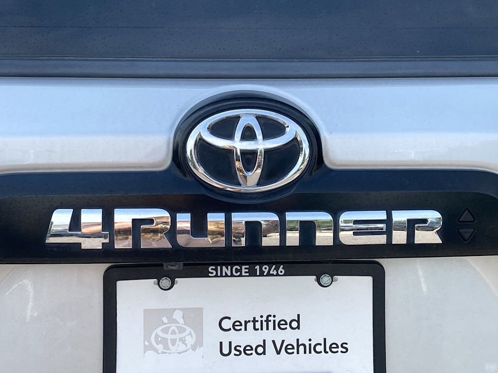 Thumbnail: 2021 Toyota 4Runner - 6