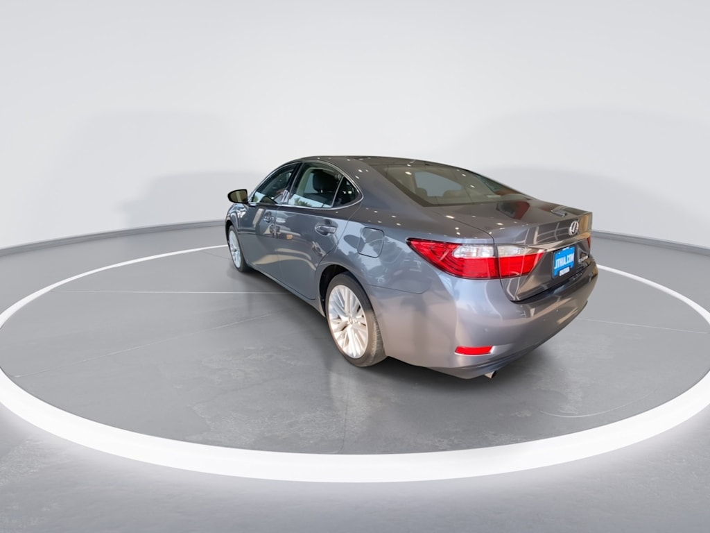 Thumbnail: 2014 Lexus ES - 16