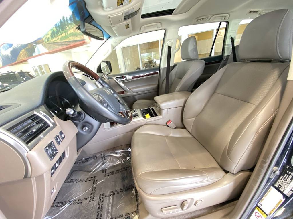 Thumbnail: 2019 Lexus GX - 9