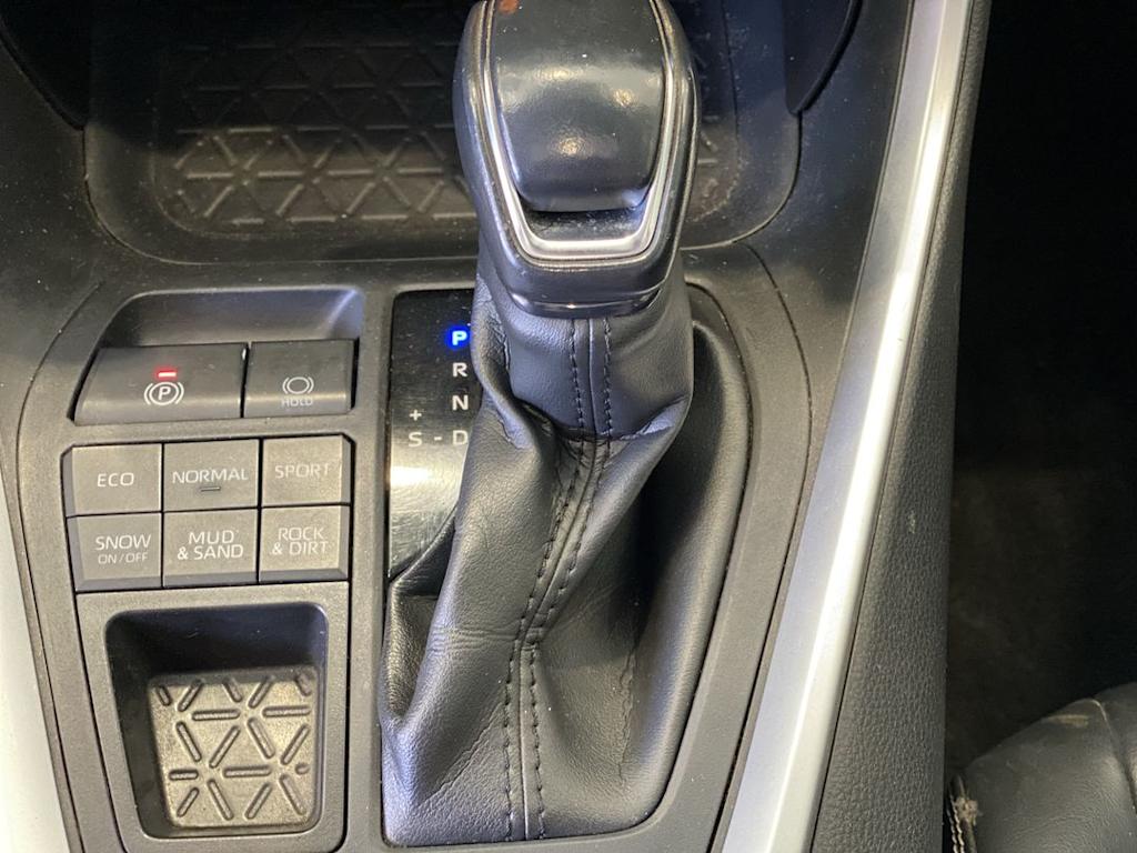 Thumbnail: 2020 Toyota RAV4 - 13