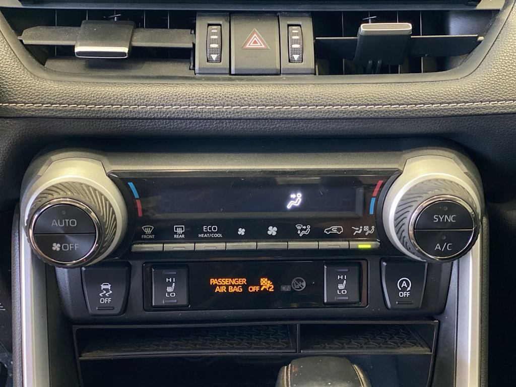 Thumbnail: 2020 Toyota RAV4 - 26