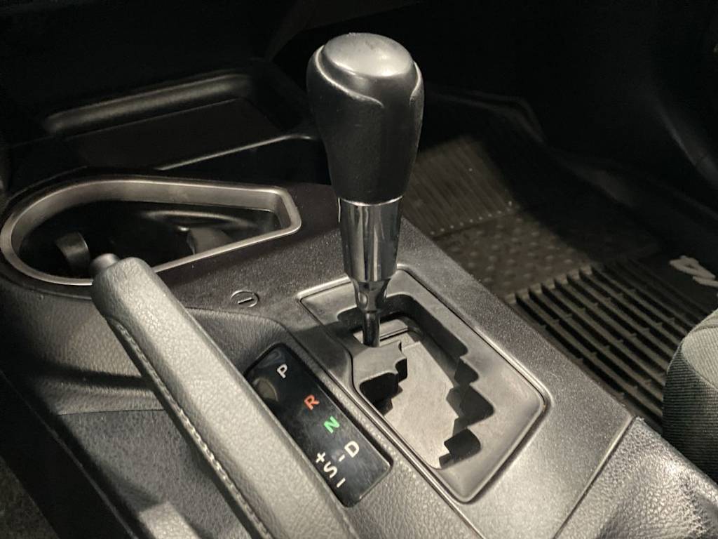 Thumbnail: 2018 Toyota RAV4 - 12