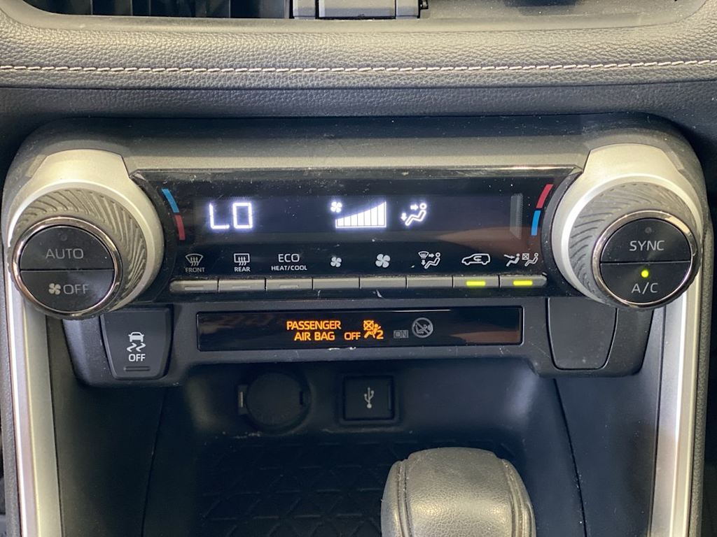 Thumbnail: 2021 Toyota RAV4 - 26