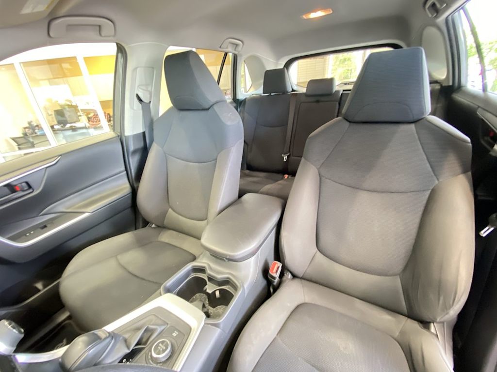 Thumbnail: 2021 Toyota RAV4 - 10
