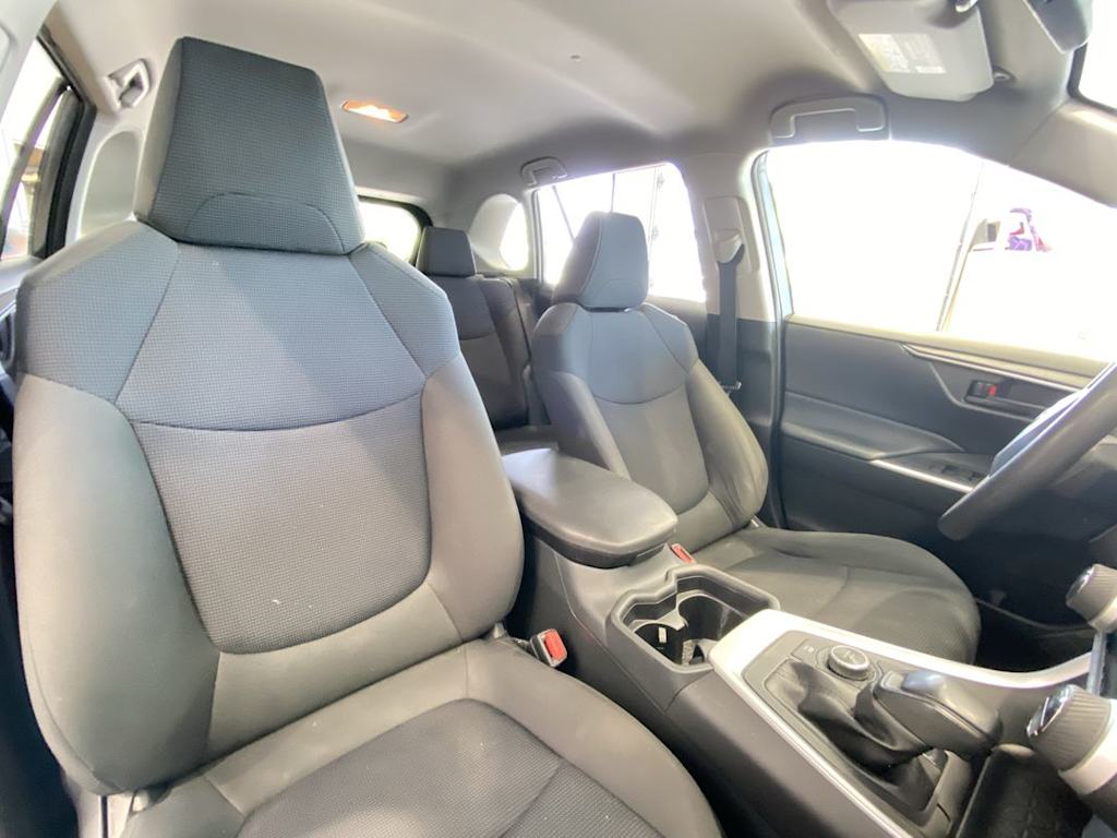 Thumbnail: 2021 Toyota RAV4 - 11