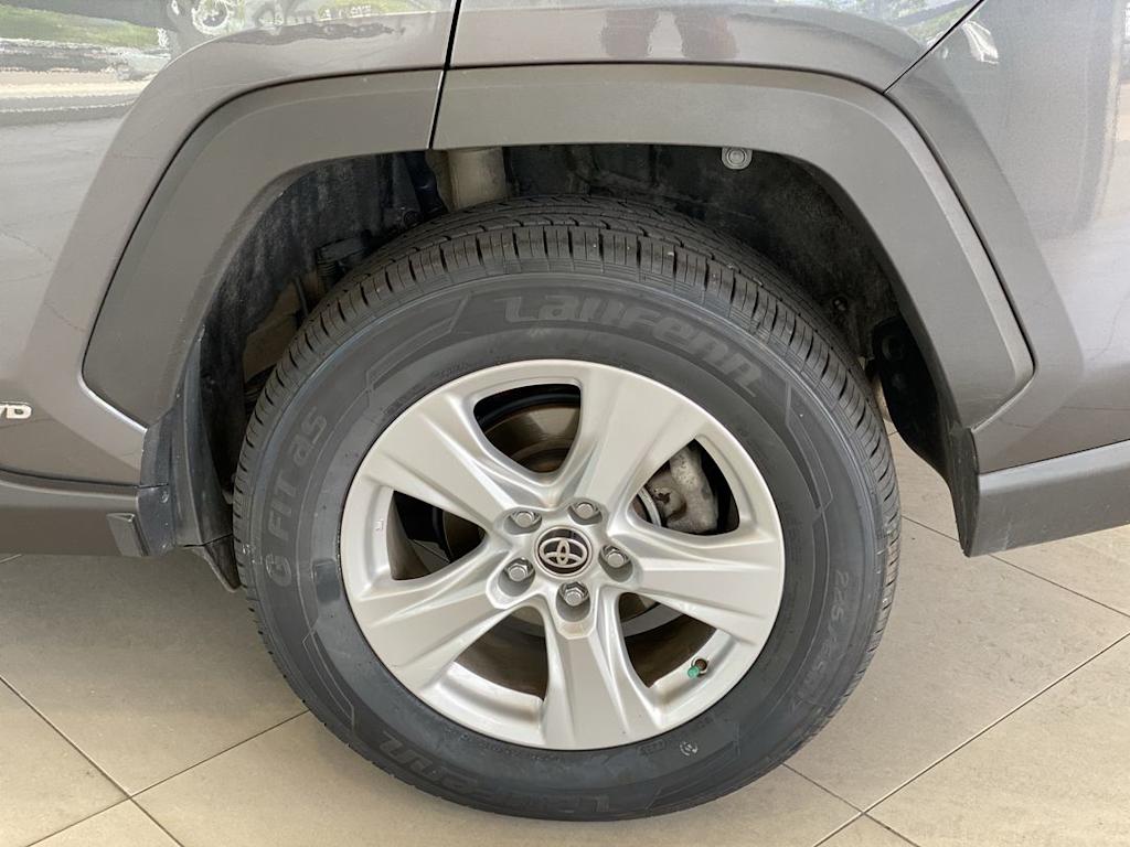 Thumbnail: 2021 Toyota RAV4 - 8