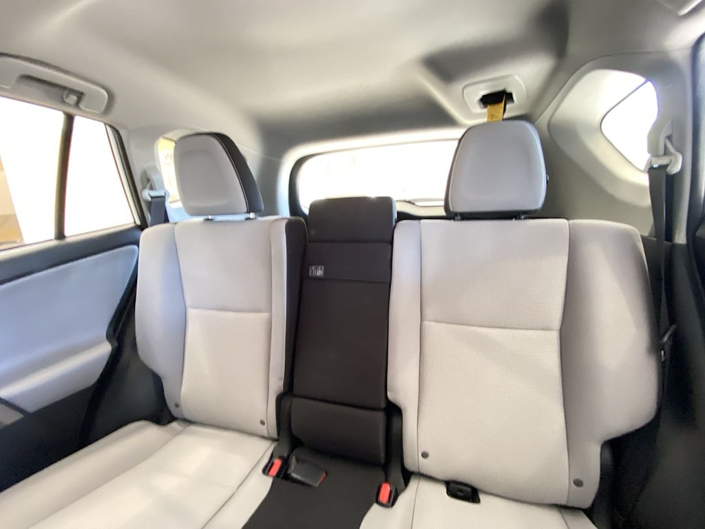 Thumbnail: 2018 Toyota RAV4 - 26