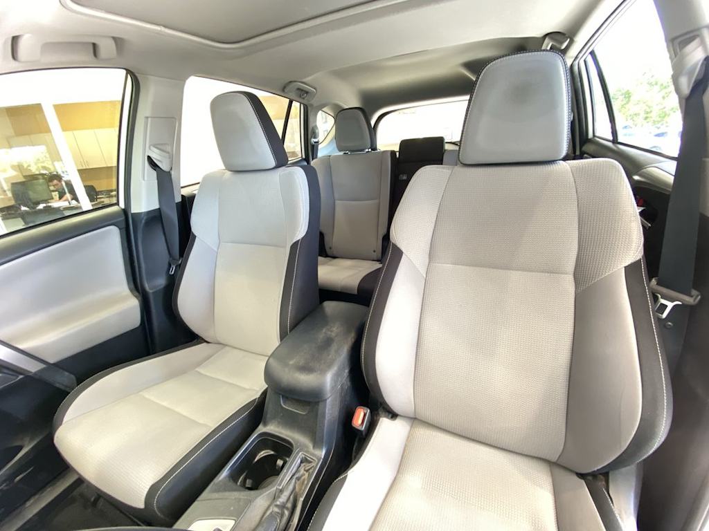 Thumbnail: 2018 Toyota RAV4 - 11