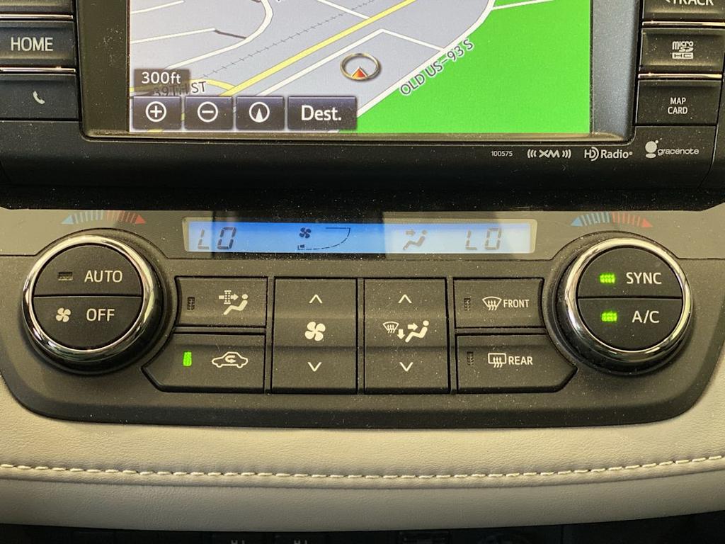 Thumbnail: 2018 Toyota RAV4 - 24