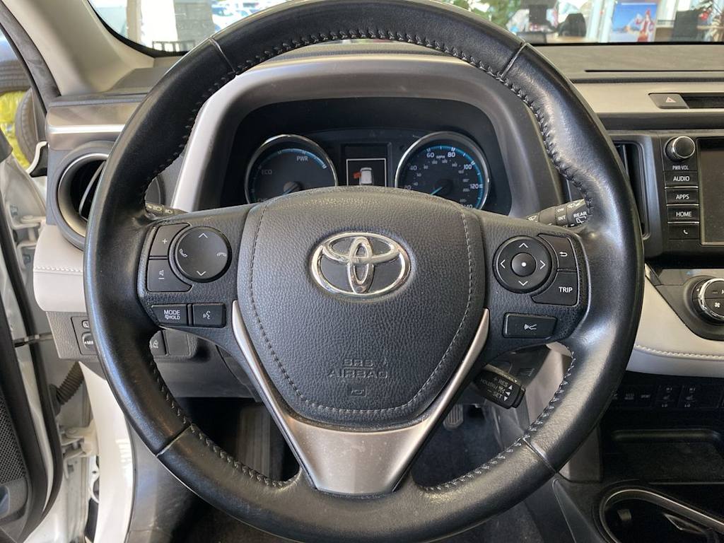 Thumbnail: 2018 Toyota RAV4 - 2