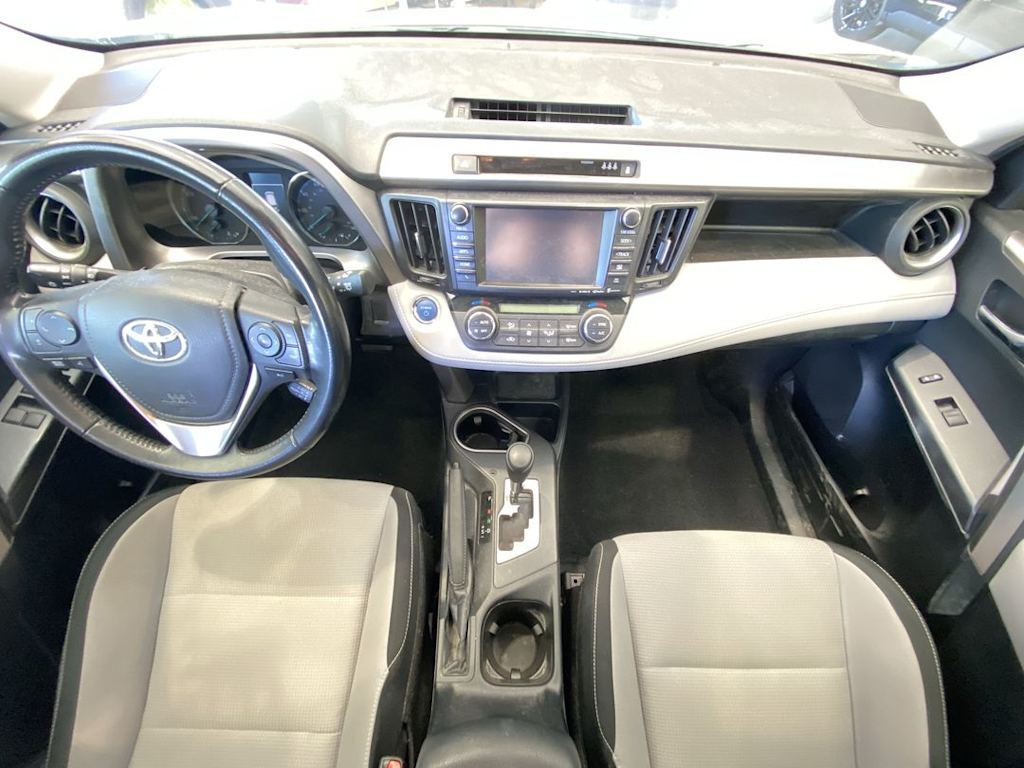 Thumbnail: 2018 Toyota RAV4 - 9