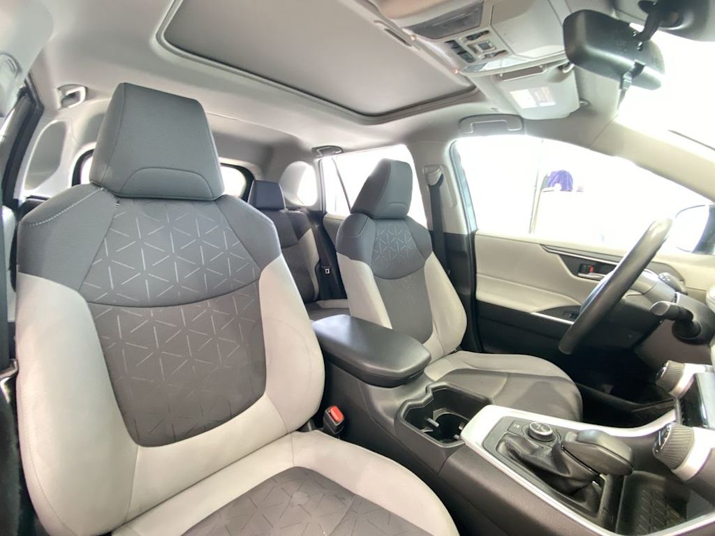 Thumbnail: 2023 Toyota RAV4 - 10
