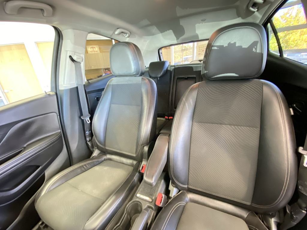 Thumbnail: 2014 Buick Encore - 10