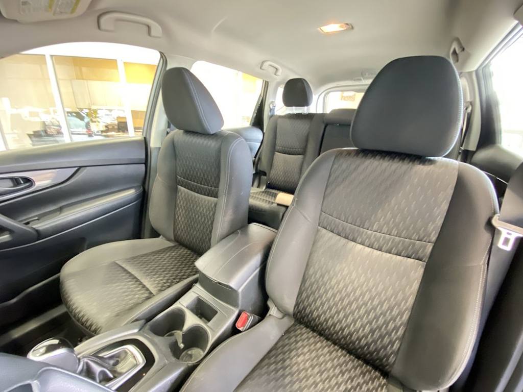 Thumbnail: 2020 Nissan Rogue - 10