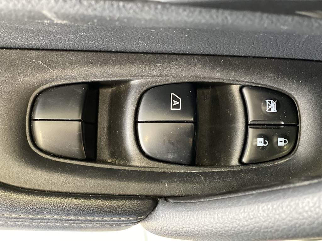 Thumbnail: 2020 Nissan Rogue - 24