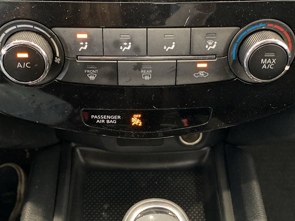 Thumbnail: 2020 Nissan Rogue - 26