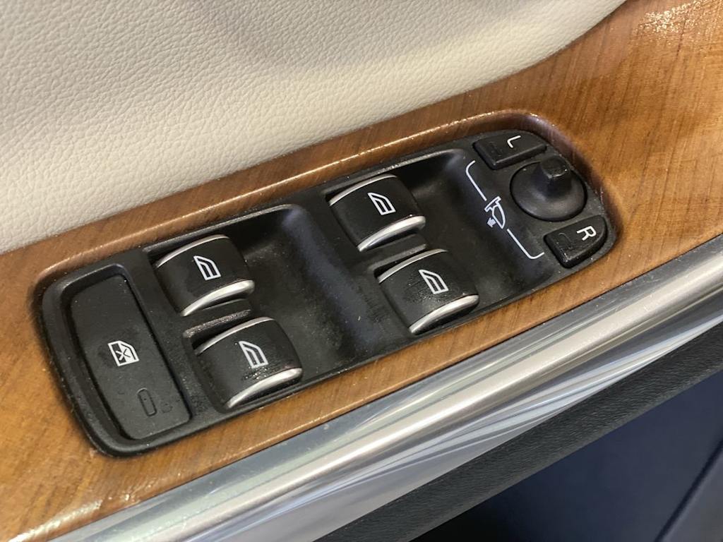 Thumbnail: 2016 Volvo S60 - 23