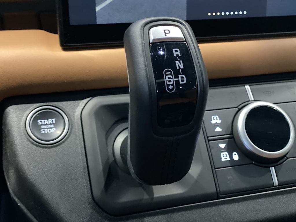 2023 Land Rover Defender 130 12