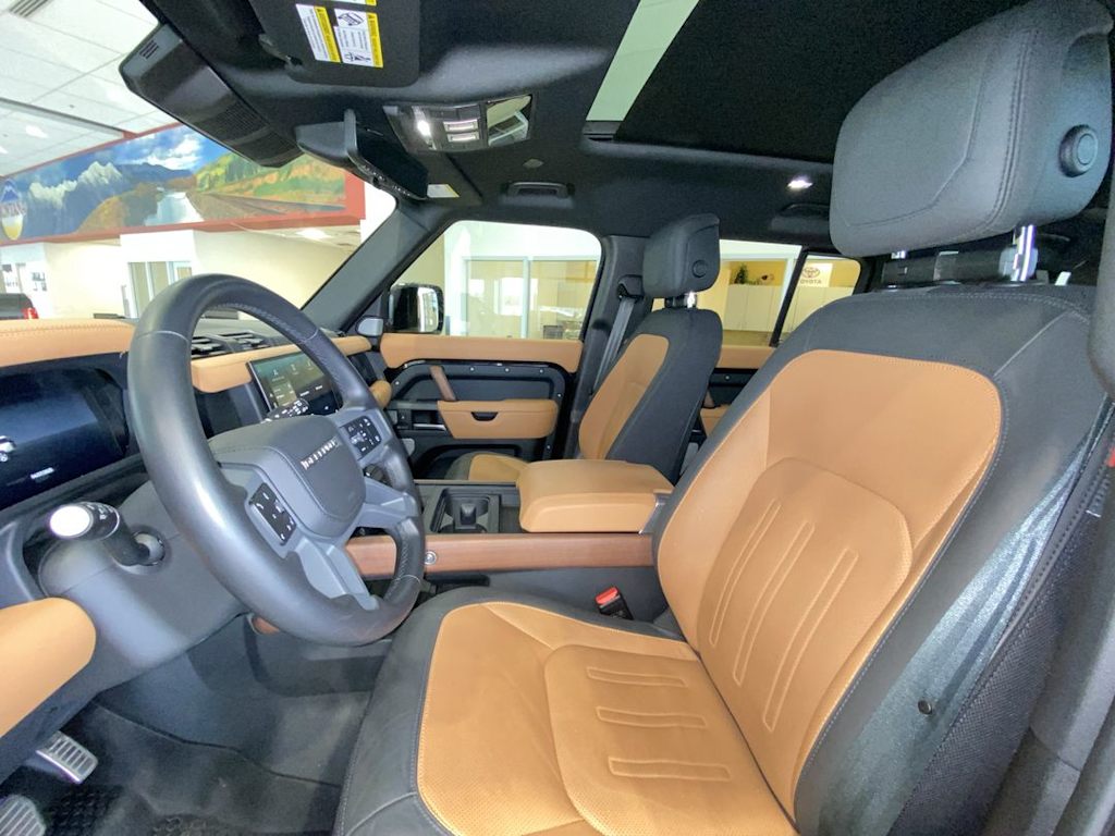 2023 Land Rover Defender 130 8