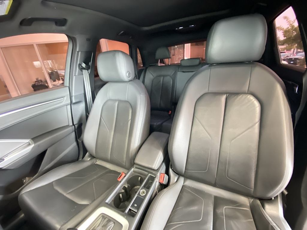 Thumbnail: 2020 Audi Q3 - 10