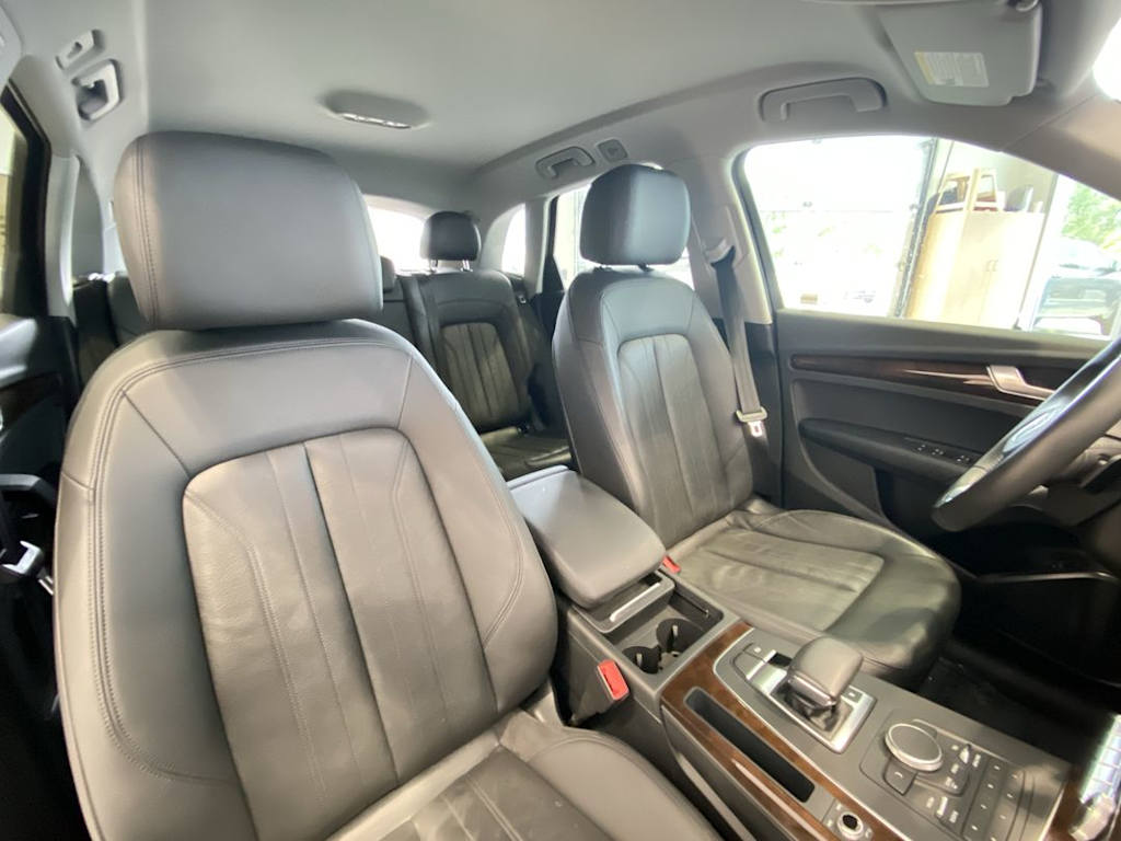 Thumbnail: 2020 Audi Q5 - 11