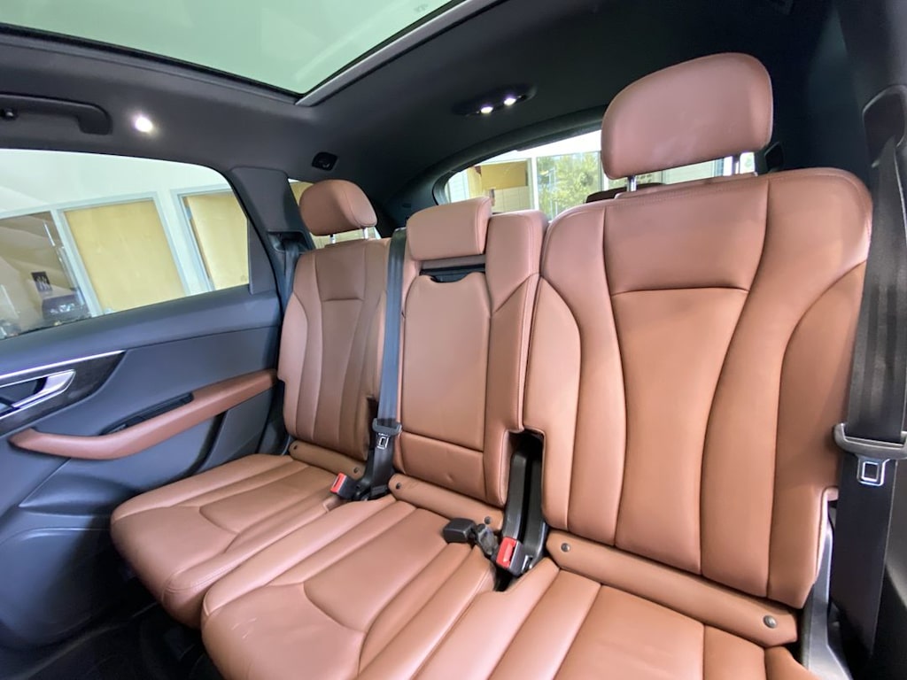 Thumbnail: 2021 Audi Q7 - 11